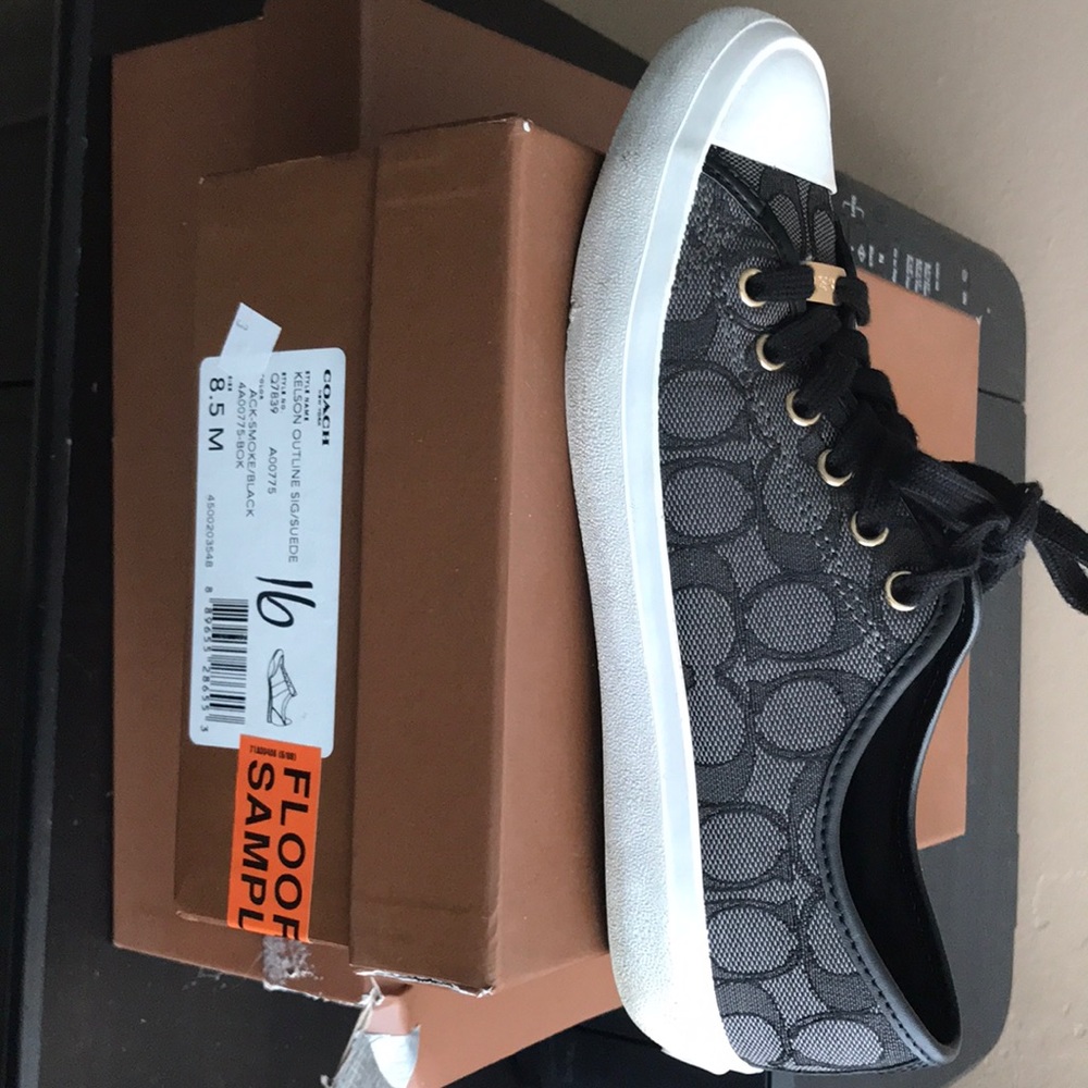 Kelson outline sig suede 8.5